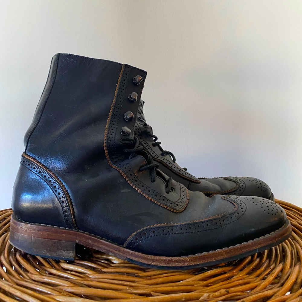 Wolverine 1000 Mile Winchester Wingtip Boots — 10 D